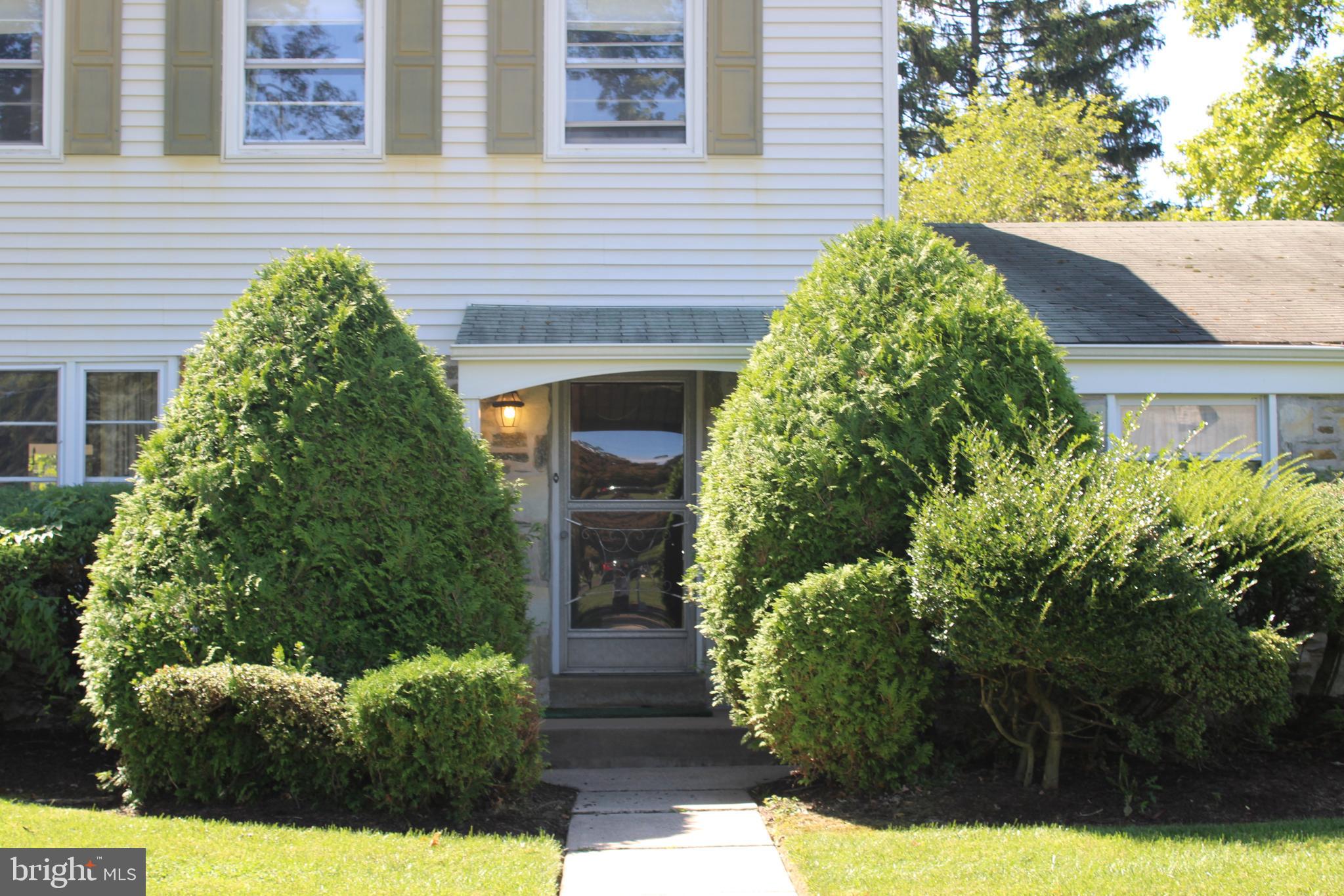 448 Andrew Road Huntingdon Valley, PA 19006 - Photo 4 of 29 Gallery Image 4