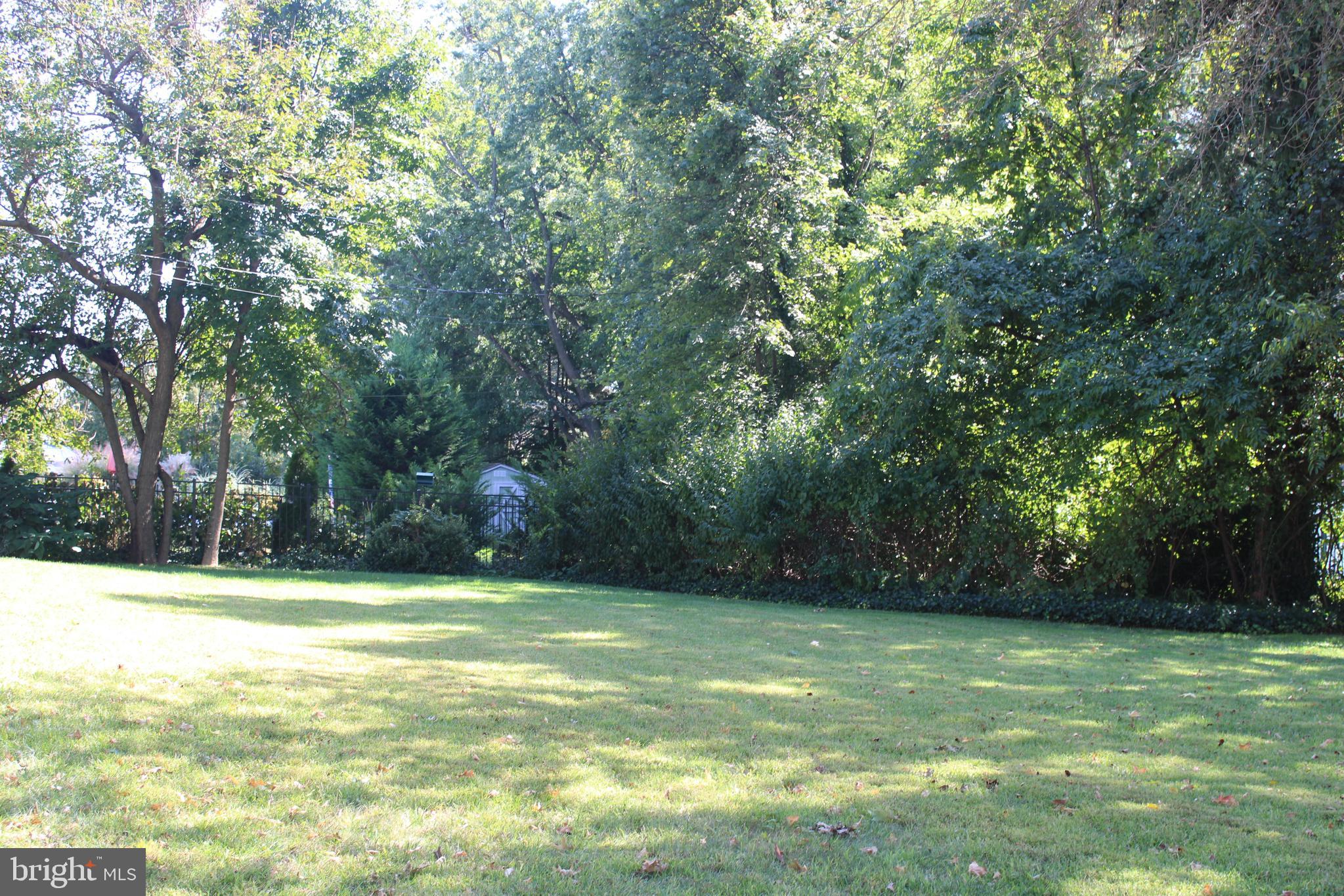 448 Andrew Road Huntingdon Valley, PA 19006 - Photo 8 of 29 Gallery Image 8