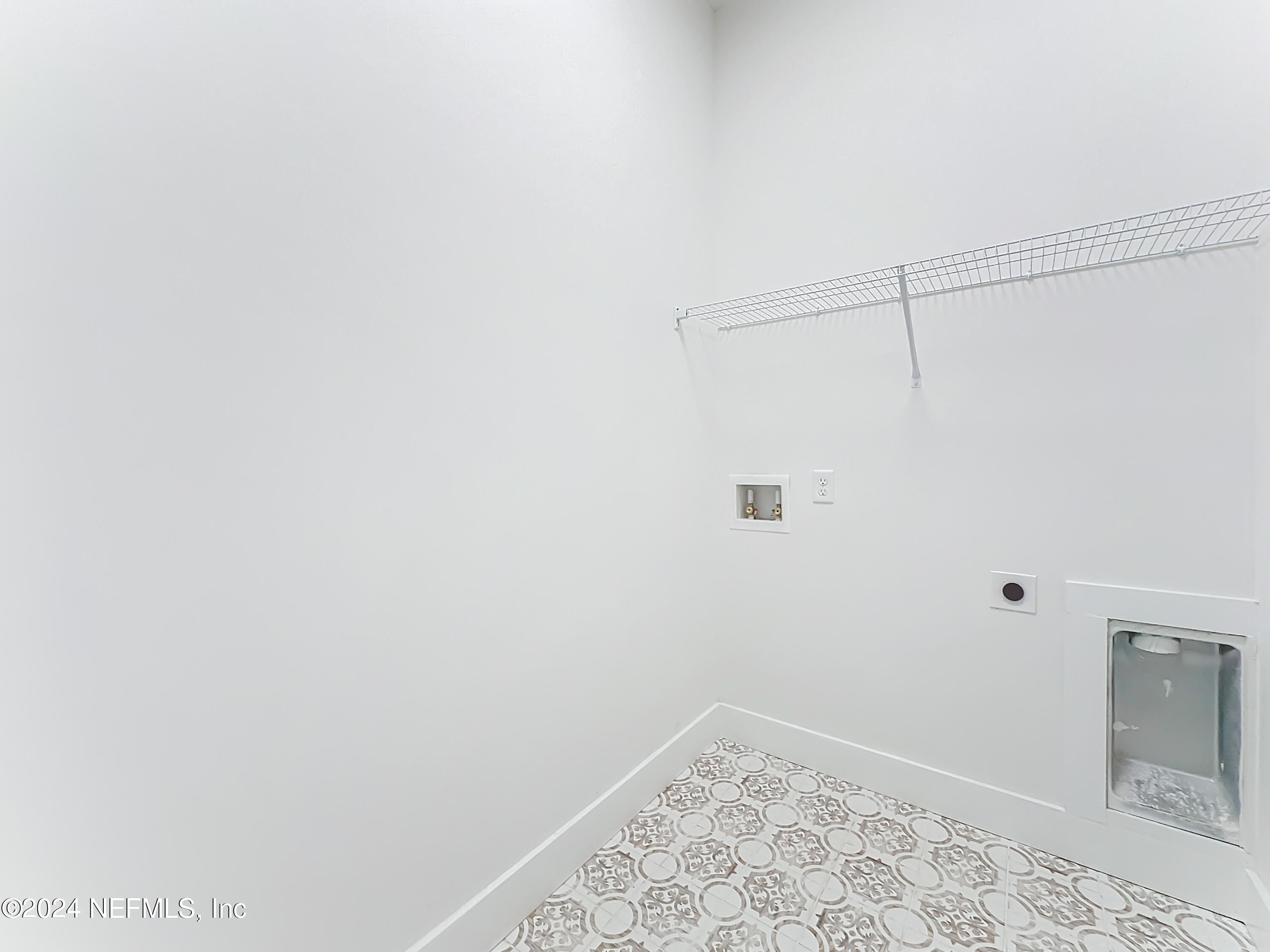 2909 Brougham Jacksonville, FL 32246 - Photo 29 of 46 a view of a small space