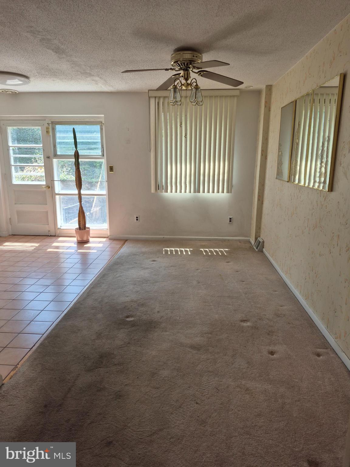 240 Rock Street Philadelphia, PA 19128 - Photo 6 of 27 Dining room/Kitchen