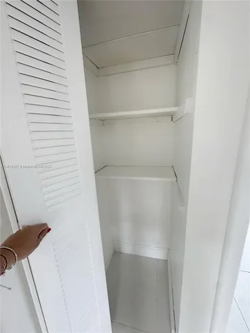 a close up of a shower