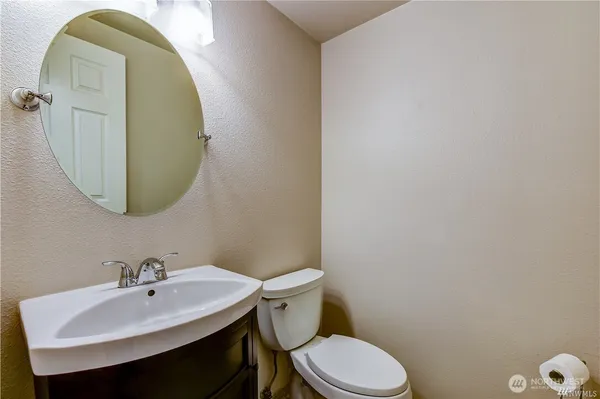 $3,350 | 16116 Southeast 156th Street, Renton, WA 98058