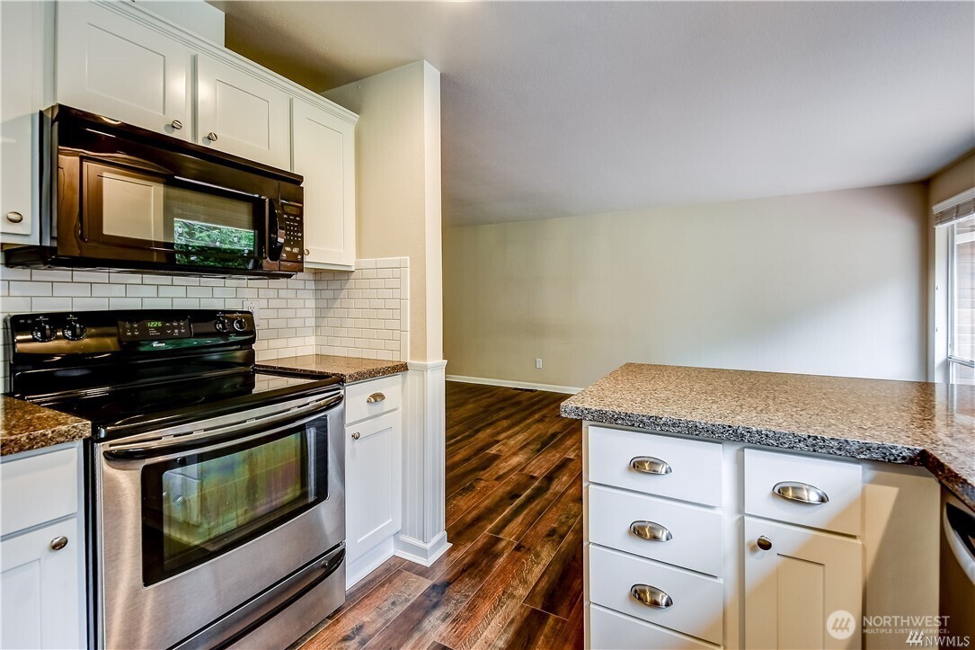 16116 Southeast 156th Street Renton, WA 98058 - Photo 9 of 20