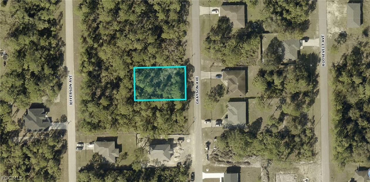 2009 Grayson Avenue Alva, FL 33920 - Photo 1 of 3