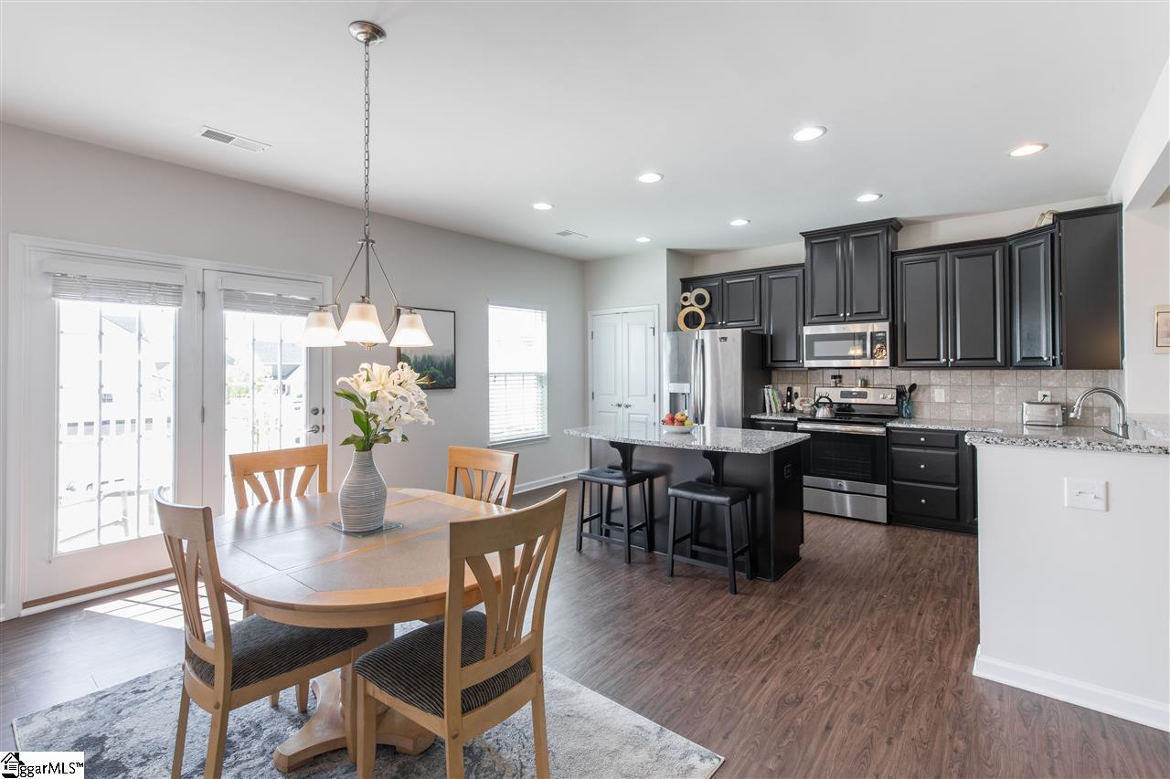 256 Rocky Slope Road Greenville, SC 29607 - Photo 4 of 28 Gallery Image 4