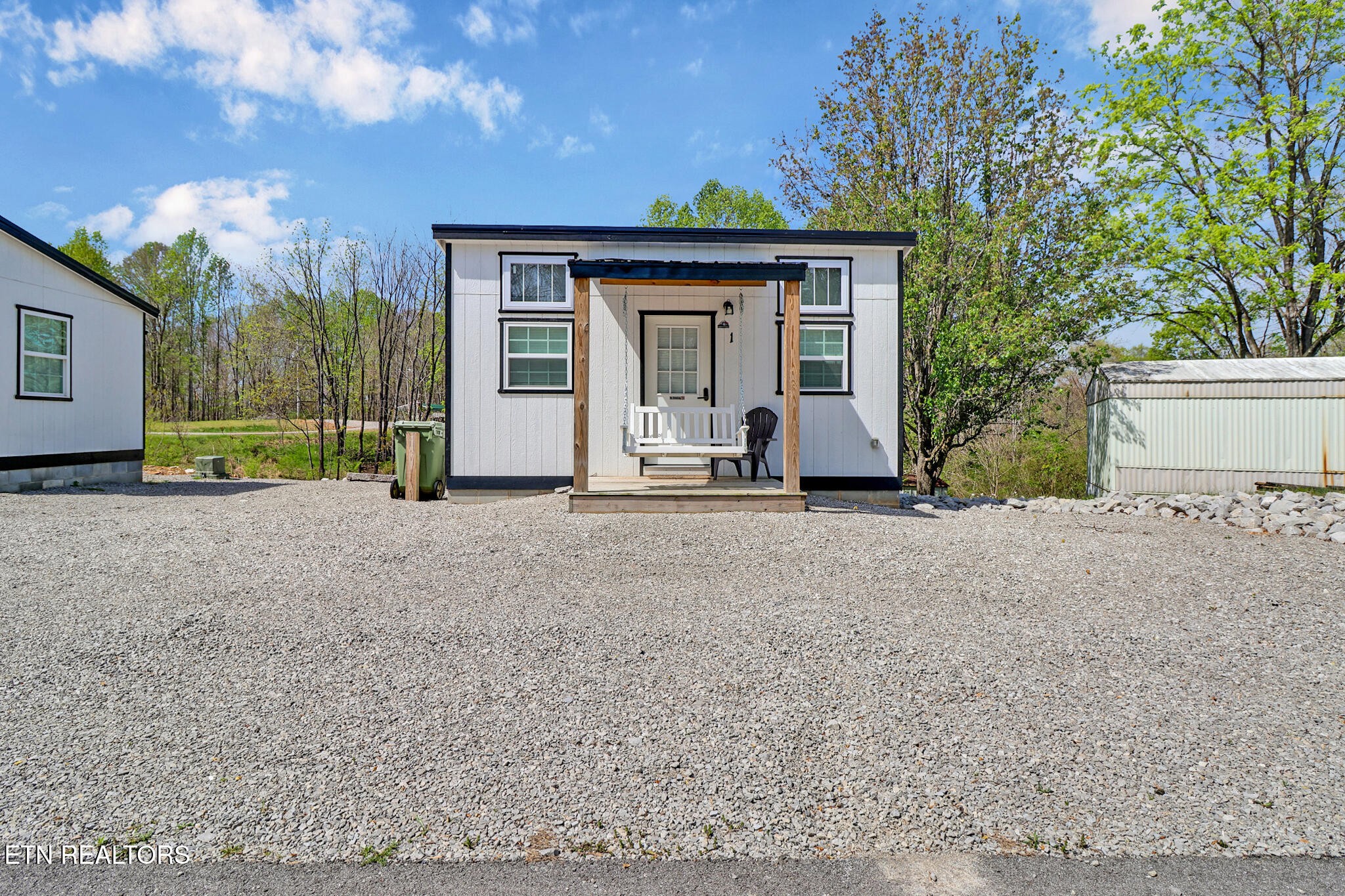 5087 Eagles Cv Road Byrdstown, TN 38549 - Photo 11 of 38