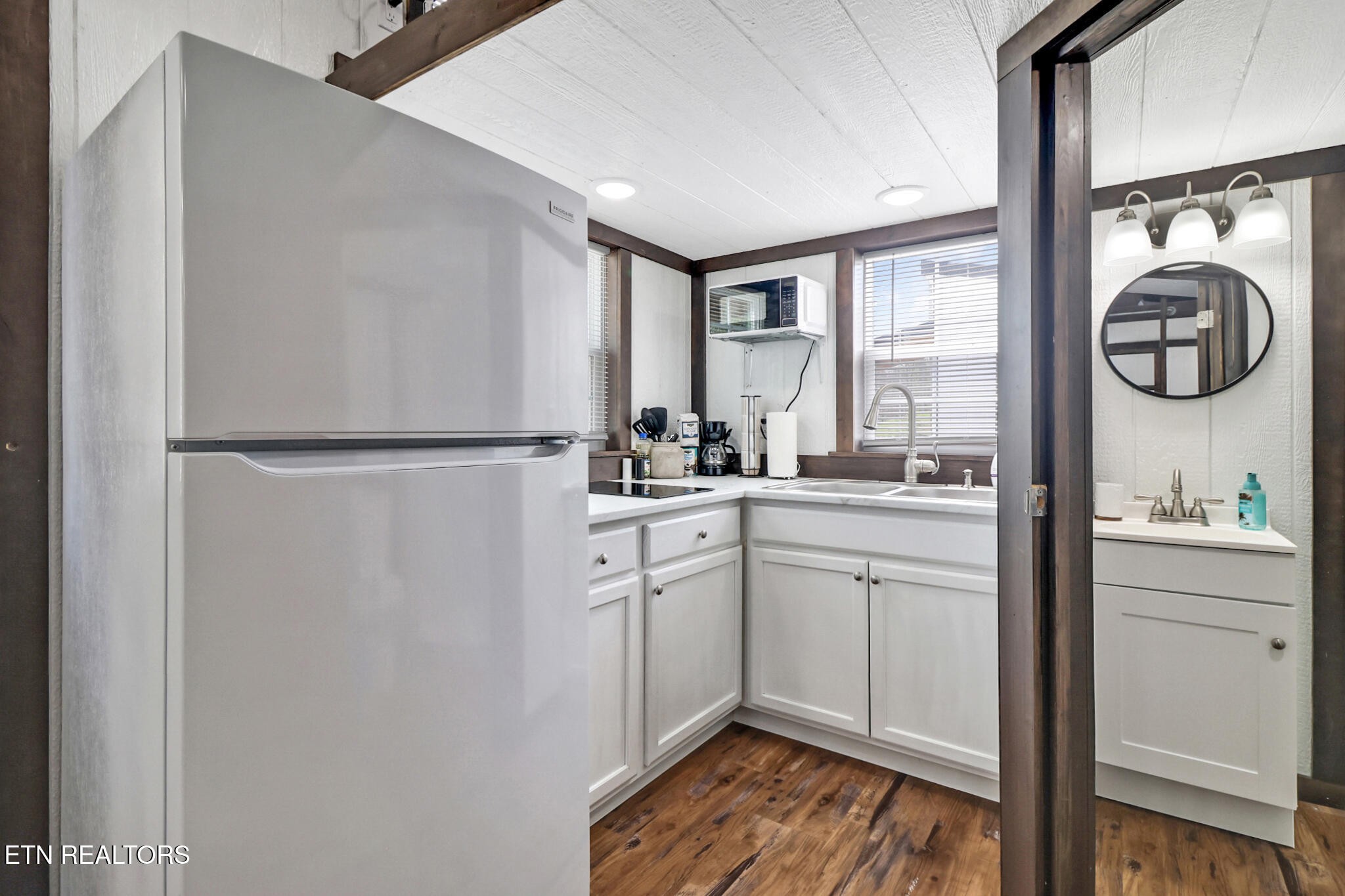 5087 Eagles Cv Road Byrdstown, TN 38549 - Photo 19 of 38