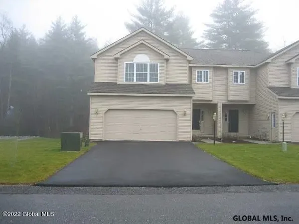 $579,900 | 28 Secretariat Lane, Saratoga Springs, NY 12866