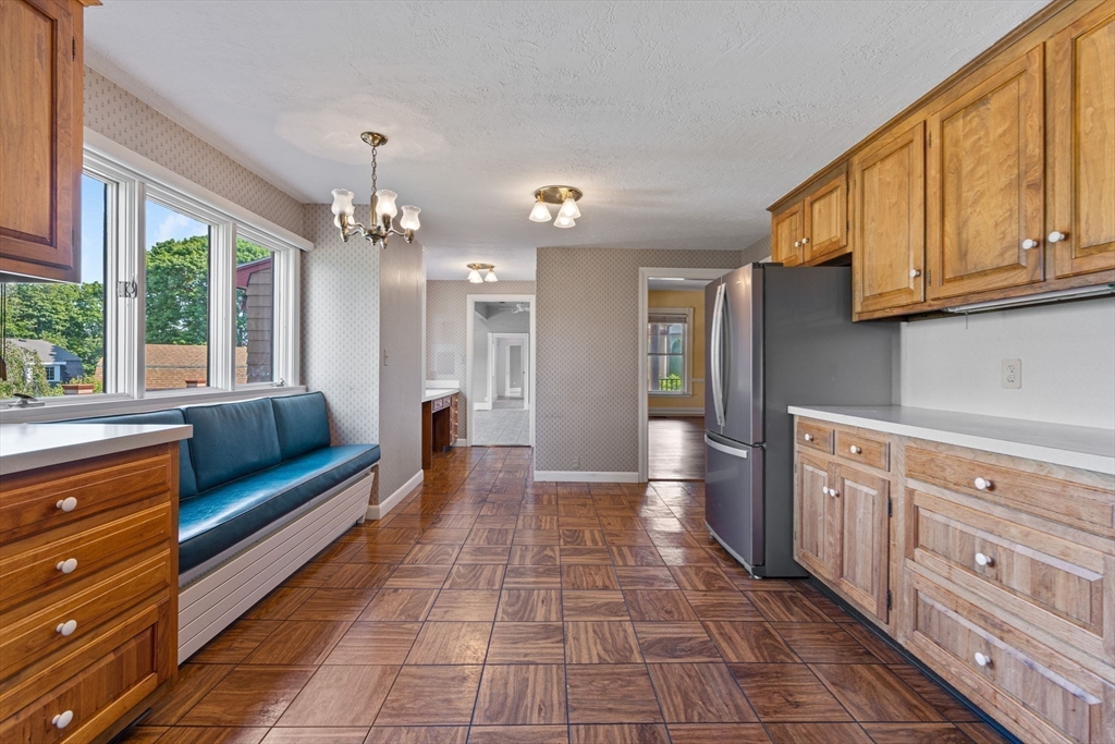 372 Ocean Avenue Marblehead, MA 01945 - Photo 6 of 29