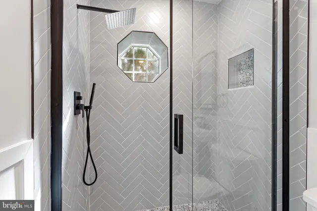 $3,200 | 1507 West Thompson Street, Philadelphia, PA 19121