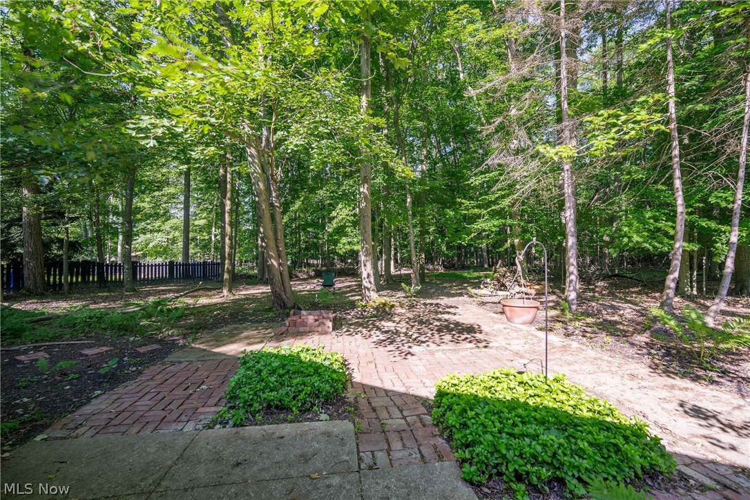 13050 Falling Water Road Strongsville, OH 44136 - Photo 31 of 35 Gallery Image 31