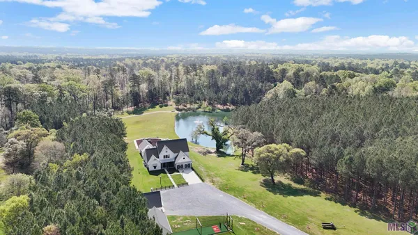 $1,475,000 | 10118 La Highway, St. Francisville, LA 70775