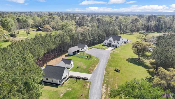 $1,475,000 | 10118 La Highway, St. Francisville, LA 70775