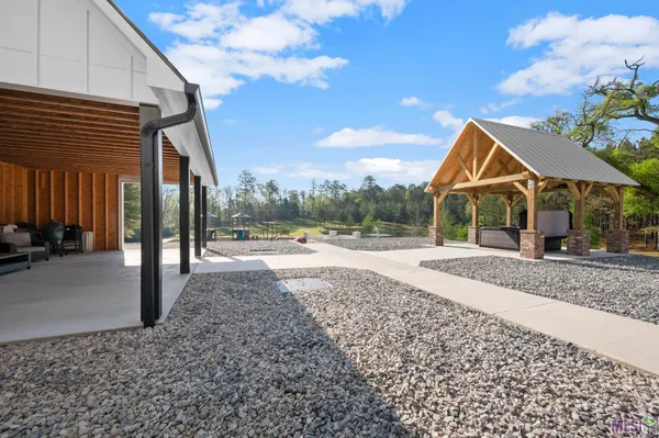 $1,475,000 | 10118 La Highway, St. Francisville, LA 70775