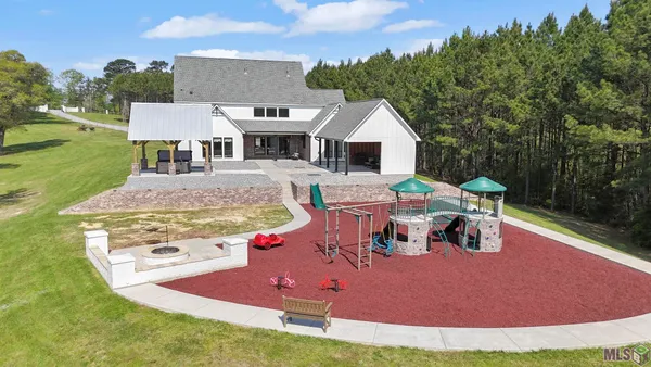 $1,475,000 | 10118 La Highway, St. Francisville, LA 70775