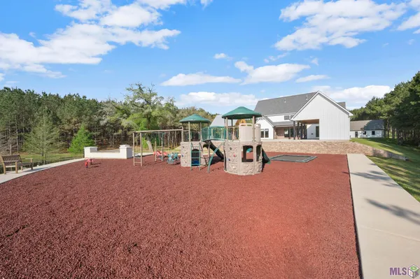 $1,475,000 | 10118 La Highway, St. Francisville, LA 70775