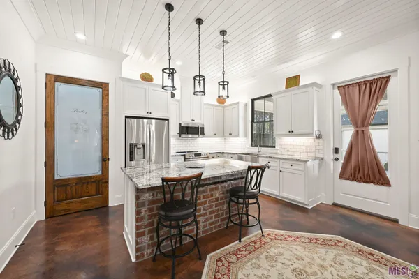 $1,475,000 | 10118 La Highway, St. Francisville, LA 70775