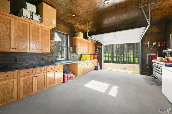 $1,475,000 | 10118 La Highway, St. Francisville, LA 70775