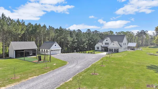 $1,475,000 | 10118 La Highway, St. Francisville, LA 70775
