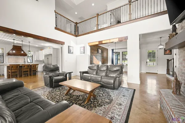 $1,475,000 | 10118 La Highway, St. Francisville, LA 70775