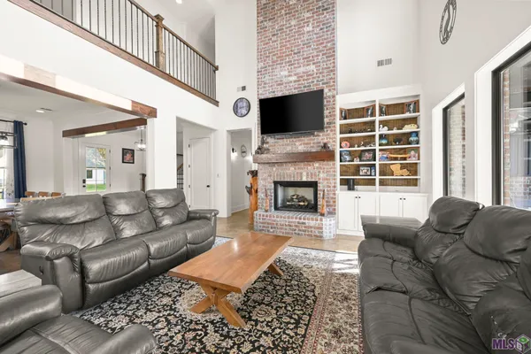 $1,475,000 | 10118 La Highway, St. Francisville, LA 70775