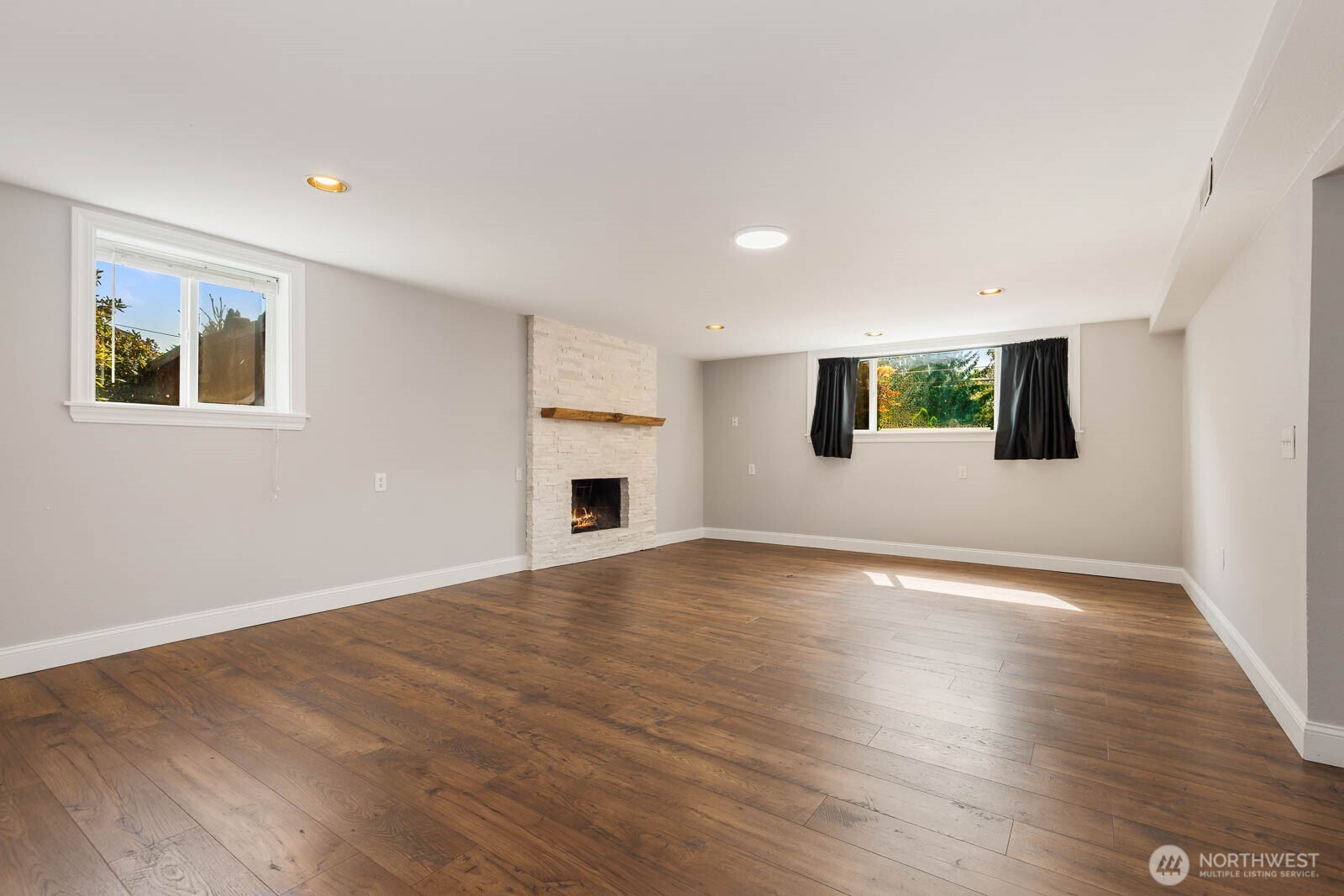 12450 169th Avenue Southeast Renton, WA 98059 - Photo 11 of 22 Gallery Image 11