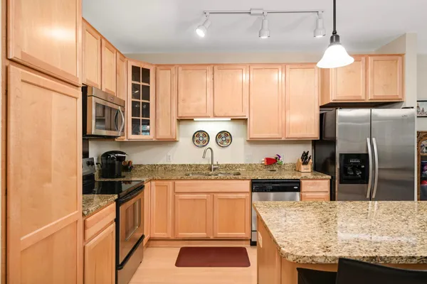 $369,900 | 7100 Metro Boulevard, Unit 416, Edina, MN 55439