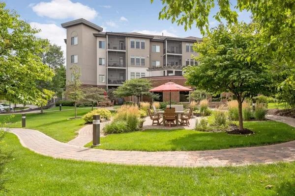 $369,900 | 7100 Metro Boulevard, Unit 416, Edina, MN 55439