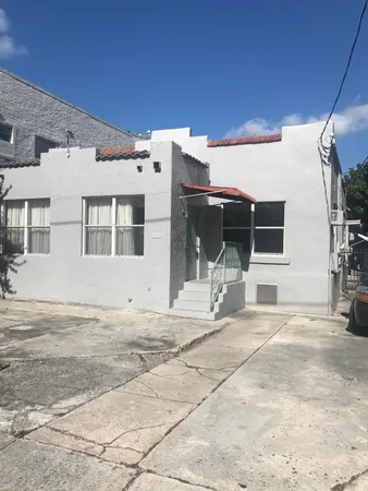 $2,200 | 1021 Southwest 5th Street, Unit 2, Miami, FL 33130