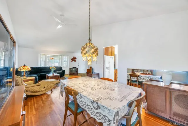 $819,999 | 196 Haypath Road, Old Bethpage, NY 11804