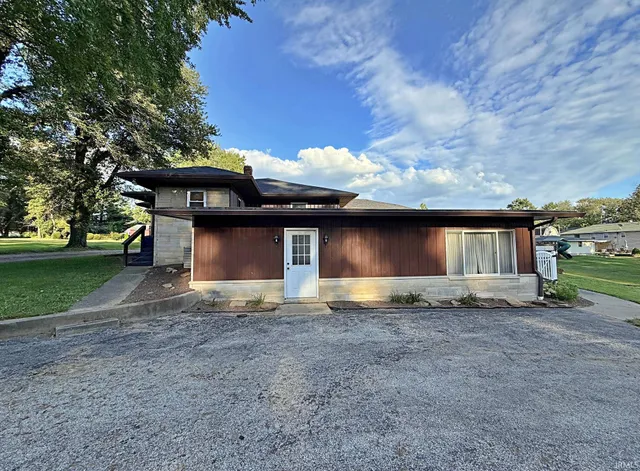 $259,900 | 7 Magnolia Drive, Washington, IN 47501