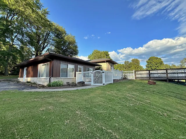 $259,900 | 7 Magnolia Drive, Washington, IN 47501