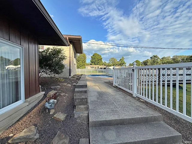 $259,900 | 7 Magnolia Drive, Washington, IN 47501