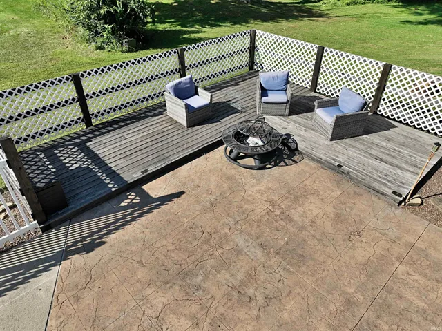 $259,900 | 7 Magnolia Drive, Washington, IN 47501