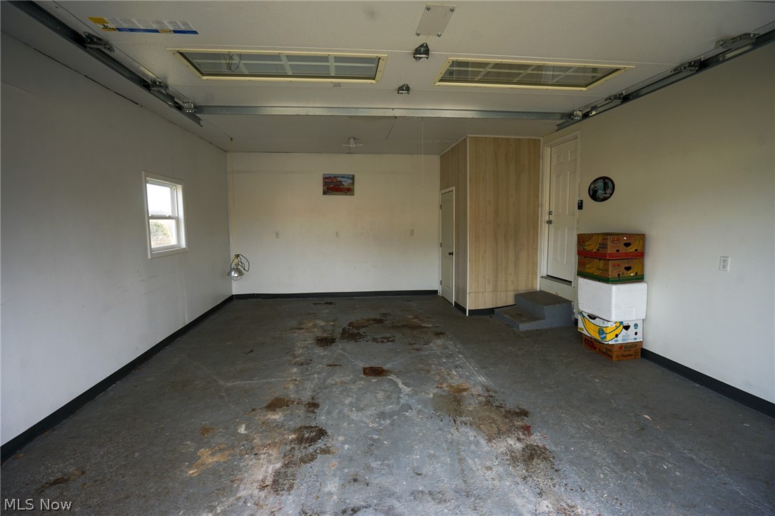 1325 County Line Road Hopewell, OH 43746 - Photo 25 of 45 Garage with baseboards