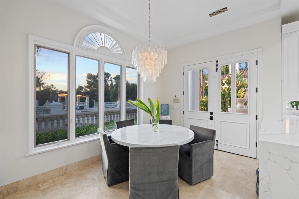 6998 Rancho La Cima Drive Rancho Santa Fe, CA 92067 - Photo 12 of 65