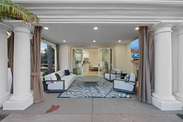 $6,795,000 | 6998 Rancho La Cima Drive, Rancho Santa Fe, CA 92067