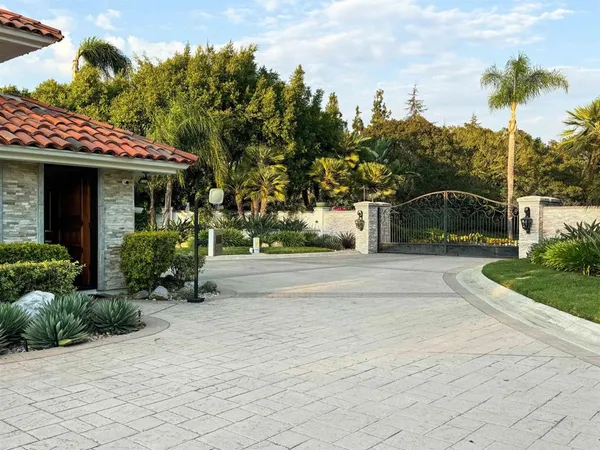 $6,795,000 | 6998 Rancho La Cima Drive, Rancho Santa Fe, CA 92067