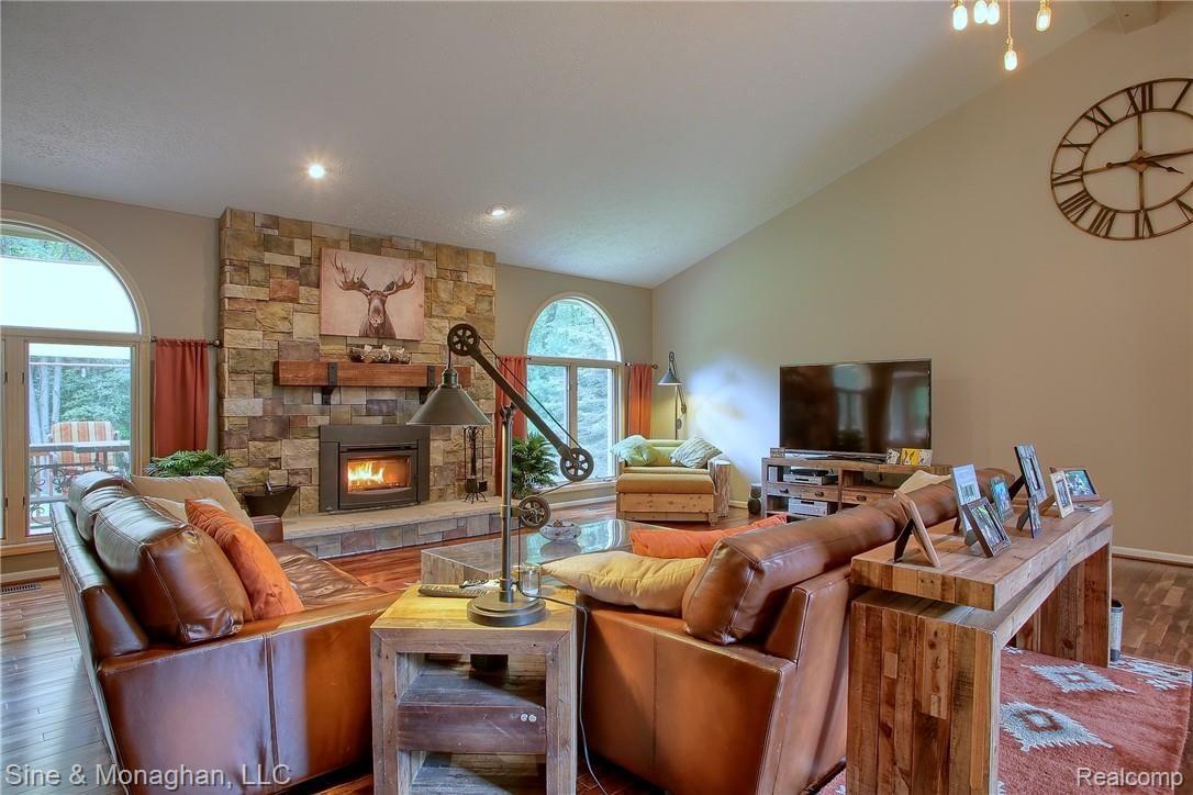 8738 Morrow Road Algonac, MI 48001 - Photo 26 of 40 Great_Room_2nd_View.jpg