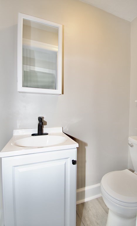 153 Gillette Avenue Springfield, MA 01118 - Photo 14 of 32 a utility room with dryer and washer