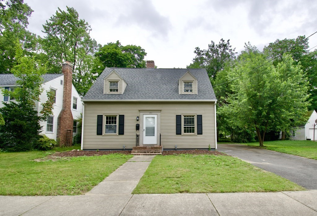 153 Gillette Avenue Springfield, MA 01118 - Photo 32 of 32 front view of a house with a yard