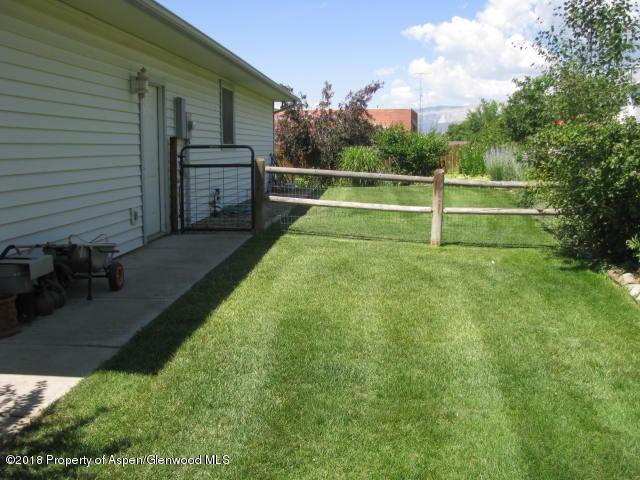 1109 Firethorn Court Rifle, CO 81650 - Photo 4 of 12 1109 Firethorn2