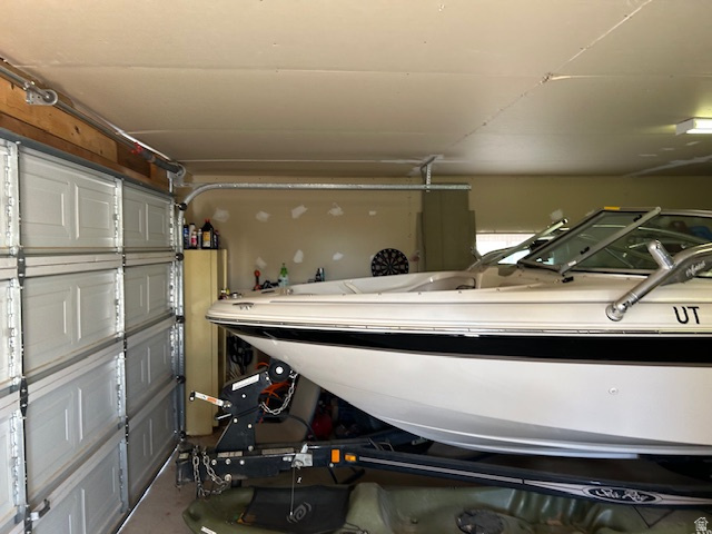 45720 Airport Road Fruitland, UT 84027 - Photo 13 of 22 View of garage
