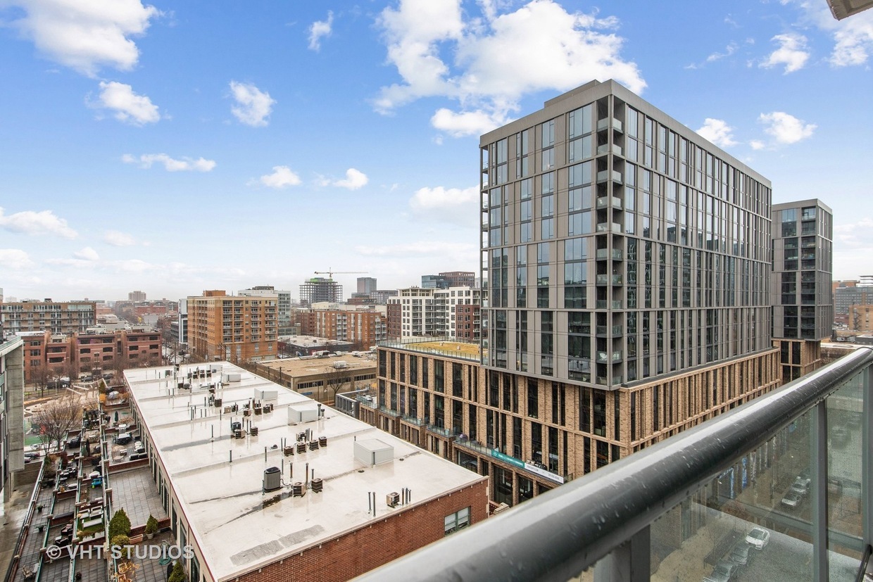 123 South Green Street, Unit 1009B Chicago, IL 60607 - Photo 14 of 17
