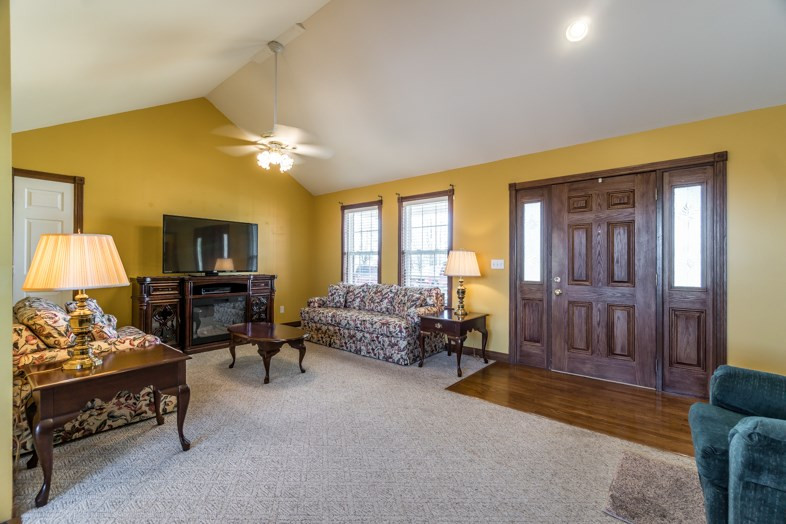 135 Lexington Trail Dry Ridge, KY 41035 - Photo 3 of 30