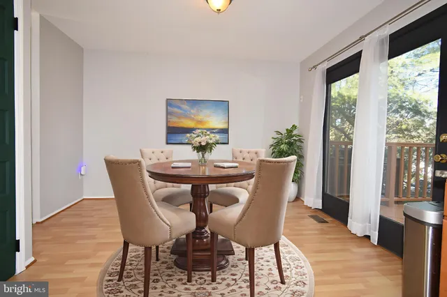 $2,600 | 4706 Leyden Way, Ellicott City, MD 21042