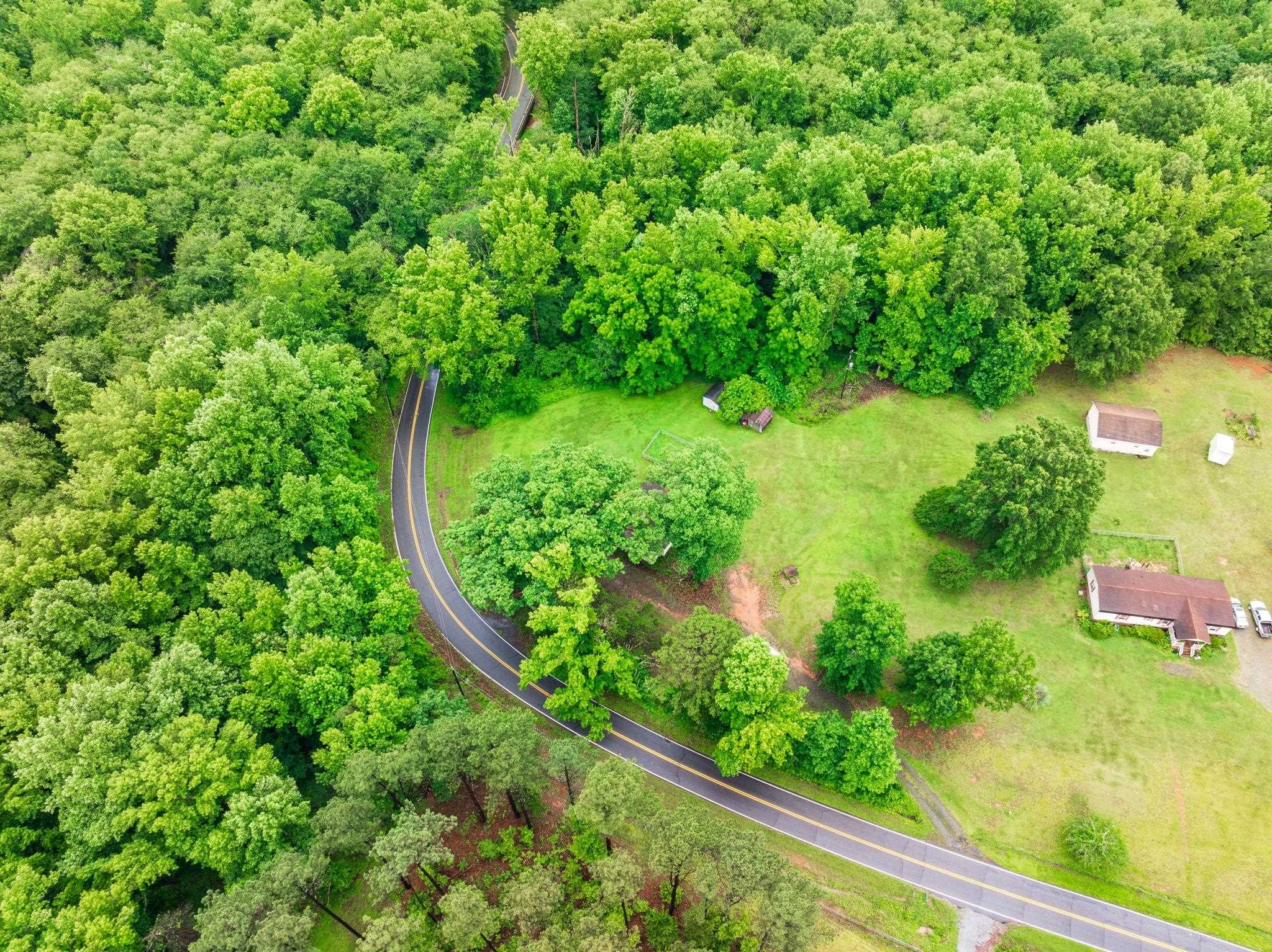 950 Dickson Road Campobello, SC 29322 - Photo 7 of 10