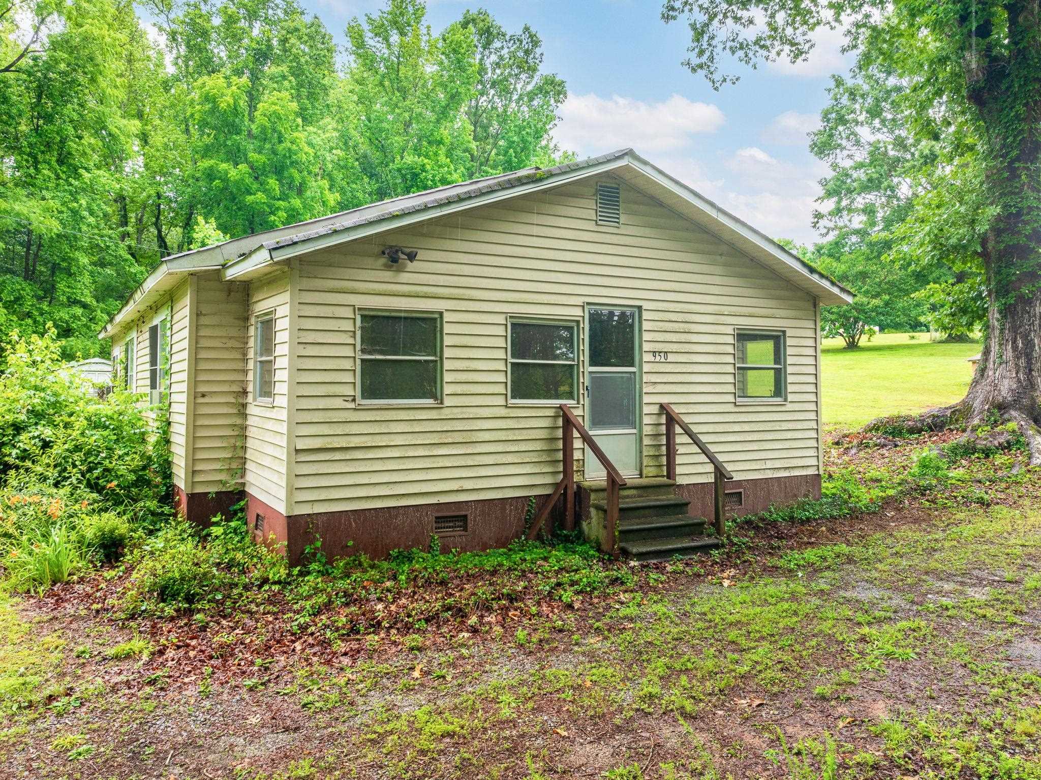 950 Dickson Road Campobello, SC 29322 - Photo 9 of 10