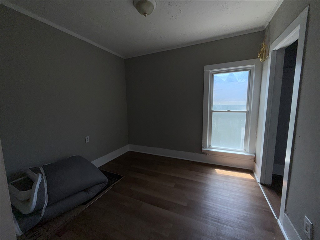 4 Lake Avenue, Unit 2 Auburn, NY 13021 - Photo 8 of 12 Bedroom 3