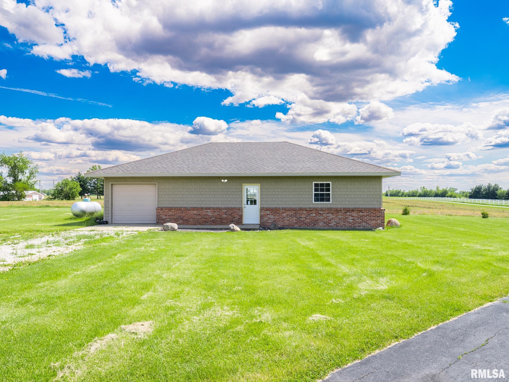 26620 Schuck Road Washington, IL 61571 - Photo 7 of 47 Gallery Image 7